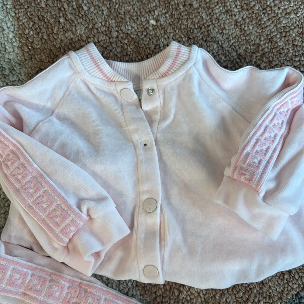 Fendi Baby Velour Sweats in 12 mos - Picture 2 of 10